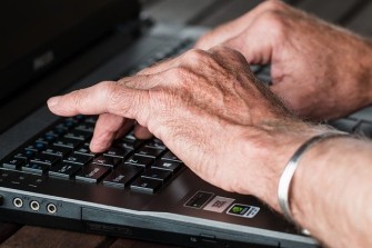 Neue Technologien und das Internet für Senioren