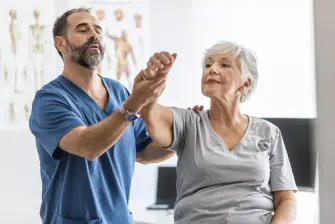 Osteopathie: Was ist das und was ist der Unterschied zur Chiropraktik?