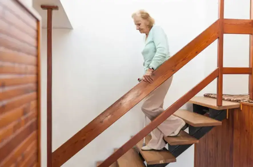 Peut-on monter les escaliers après une hystérectomie